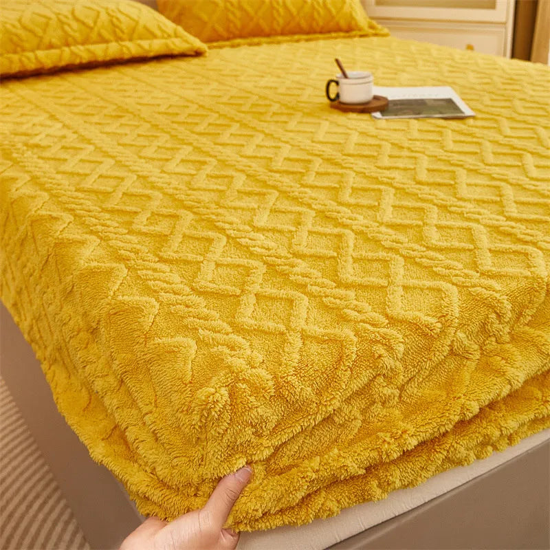 Bonenjoy Winter Warm Bed Sheet Yellow Color Taff Velvet Fleece Bed Linen Single Plush drap de lit 2 personnes Thick Bed Cover