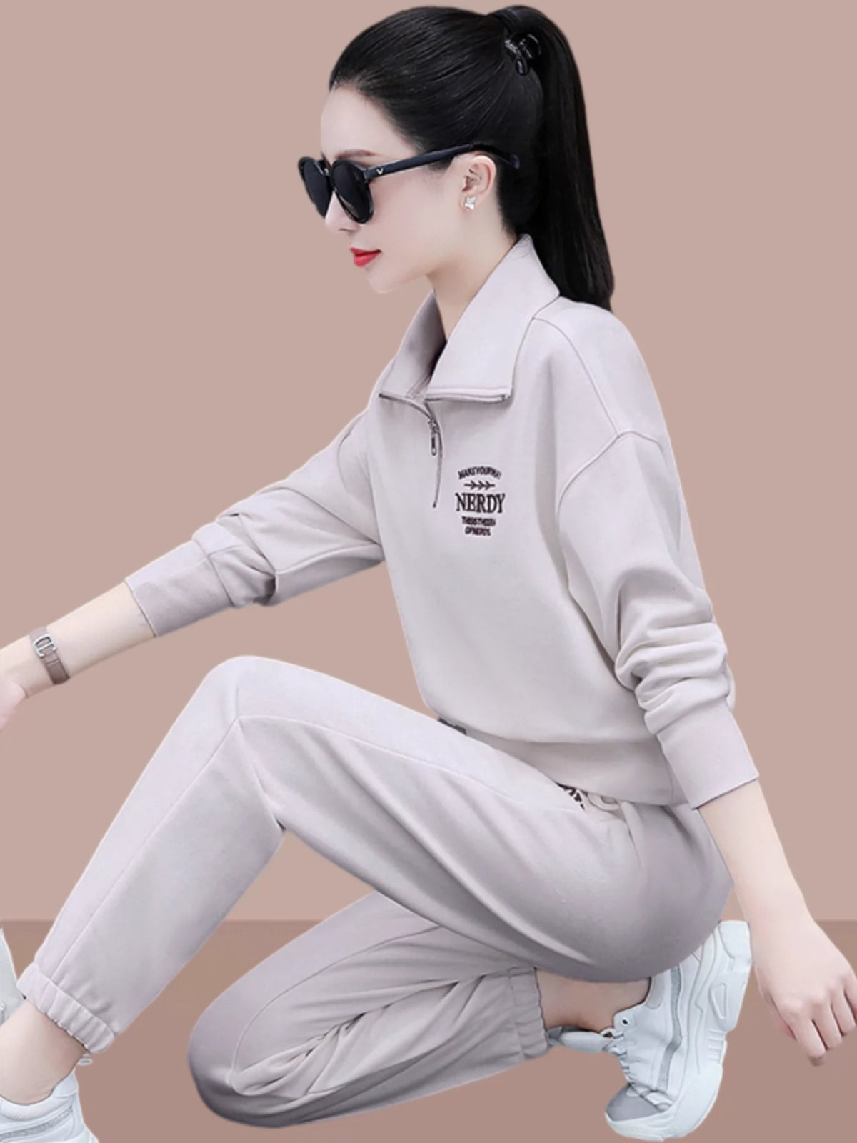 Casual Suit Women's Spring & Fall 2024 New Arrival Fashionable Stylish Half Zipper Sweatshirt Easiest for Match Jogger Pants Sportswear Two-piece Set