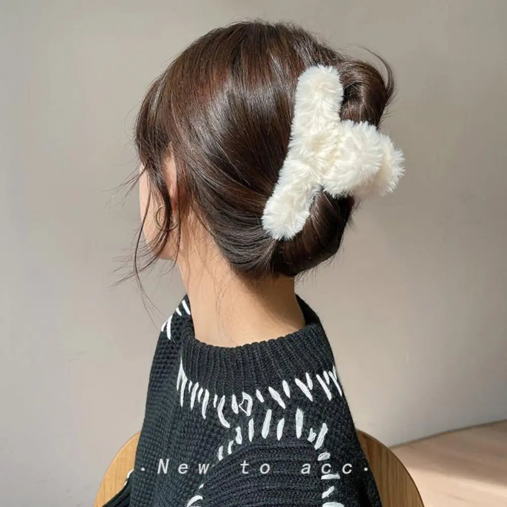 2/3pcs Women Hair Claw Winter Faux Fur Hair Clip Elegant Acrylic Hairpins Girls Hair Accessories Furry Headwear Hair Claw Clip